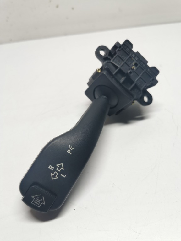 Maneta computer bord BMW seria 3 E46 maneta semnalizare 8363668M