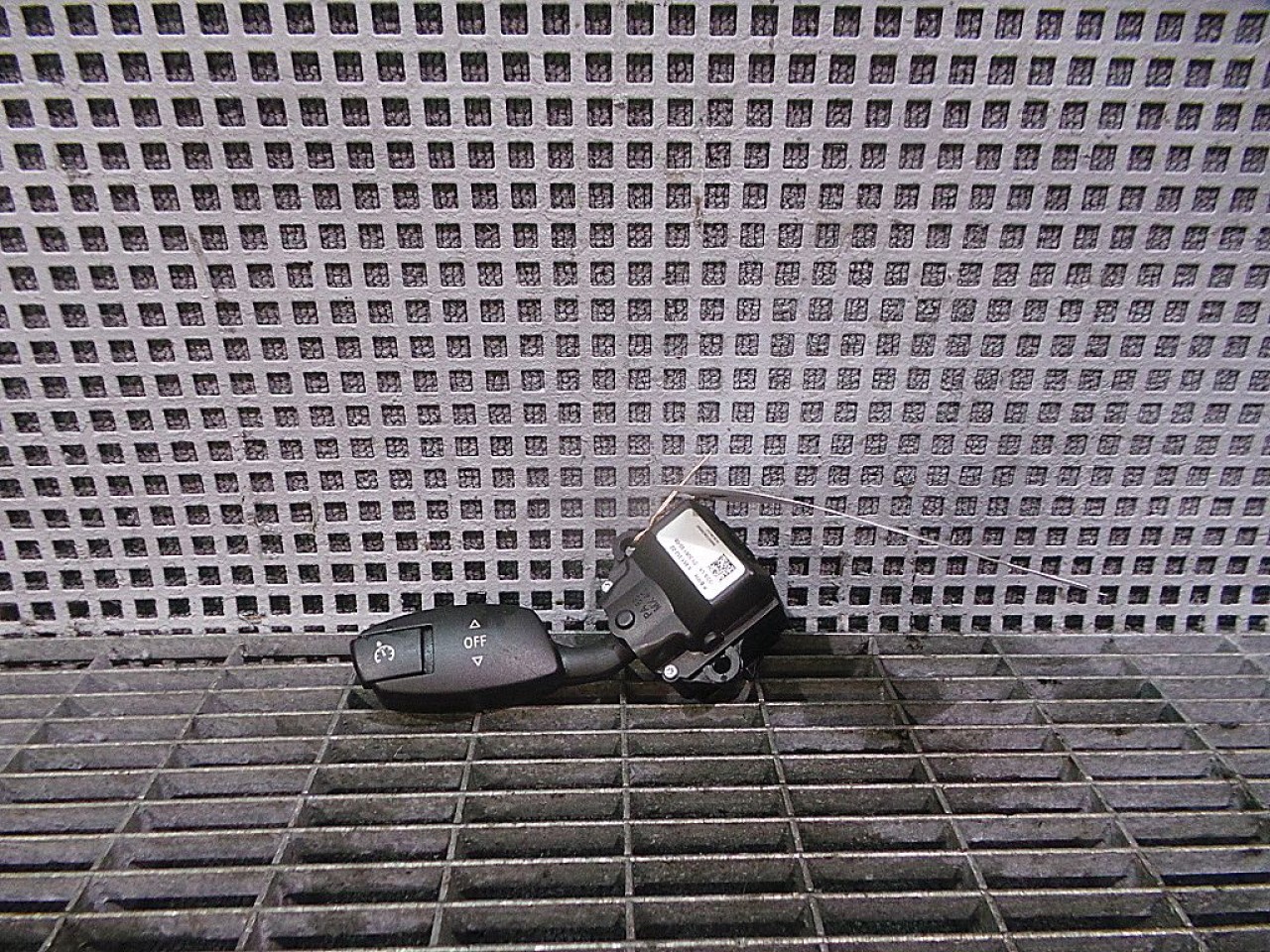 MANETA PILOT AUTOMAT BMW SERIA 5 E 60 2.0 D - (2004 2010)