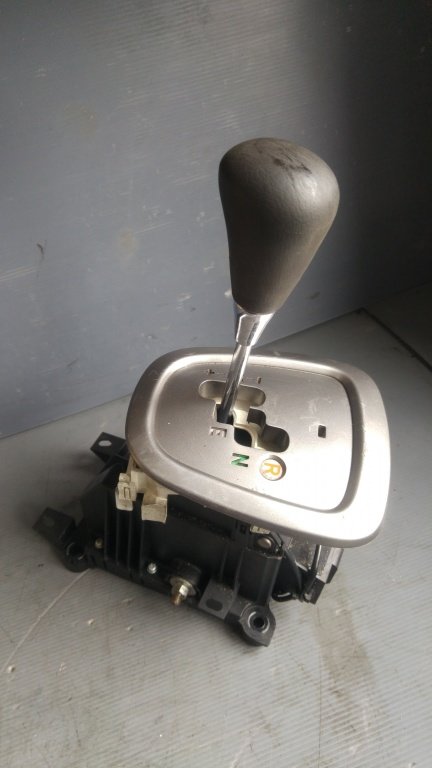 Maneta schimbator semiautomata toyota aygo b1 1.0b 1kr 89451-52020