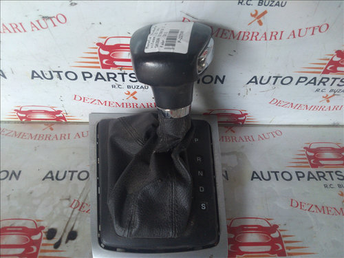 Maneta schimbator viteze 2.0 tdi SKODA OCTAVIA 2 an fabr. 2011