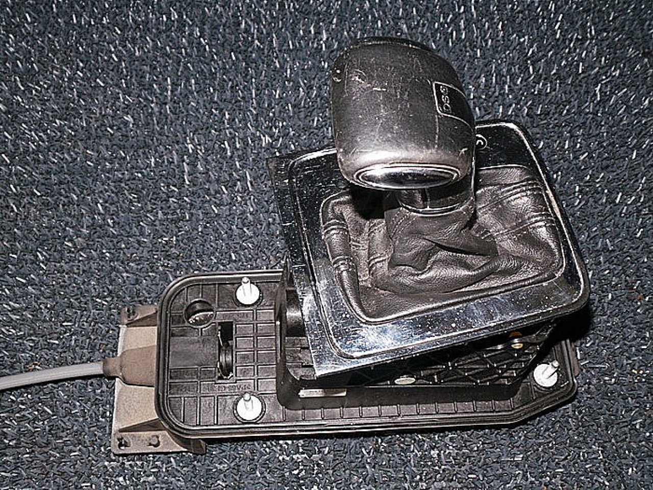 MANETA SCHIMBATOR VITEZE VW PASSAT 2.0 TDI - (2005 2010)
