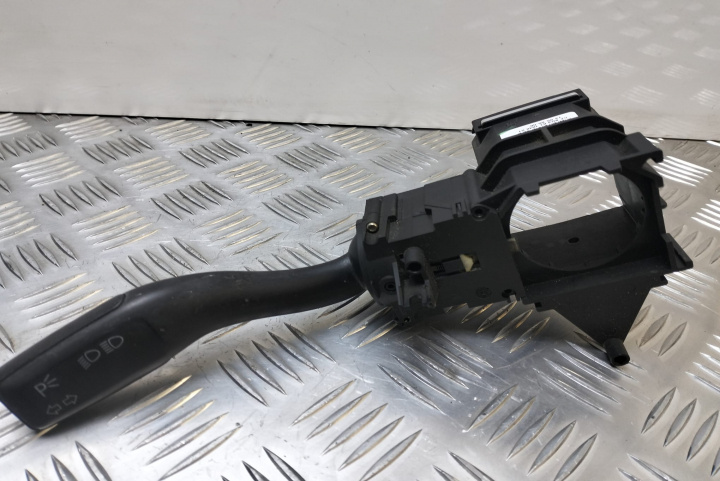 Maneta semnalizare 4E0953513A Audi A8 2 (D3) [2002 - 2005]