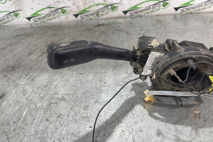 Maneta semnalizare 8L0953513G / 8L0 953 513 G Skoda Fabia 6Y [1999 - 2004] Hatchback 5-usi 1.2 MT (54 hp)