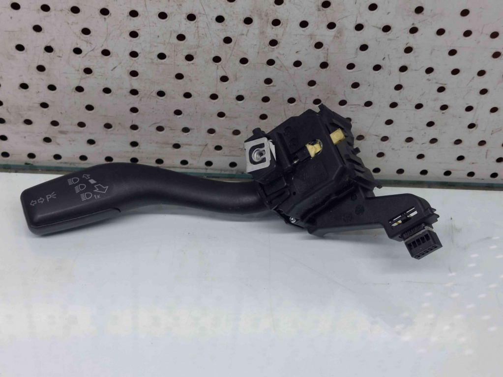 Maneta semnalizare Audi A3 Sportback (8PA) [Fabr 2004-2013] 8P0953513E