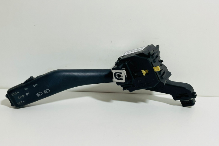 Maneta Semnalizare / Bloc lumini 1K0 953 513 А / 1K0953513A / 01103501 Skoda Octavia 2 [2004 - 2008]