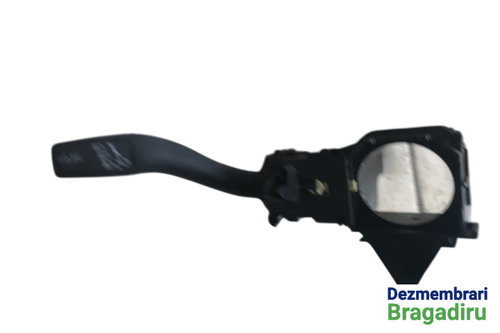 Maneta semnalizare Cod: 4E0953513K 4E0953513K Seat Exeo [2009 - 2012] Sedan 2.0 TDI MT (143 hp) Cod ...