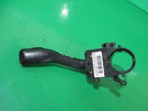 MANETA SEMNALIZARE COD 8L0953513G SKODA FABIA FAB. 1999 - 2008 ⭐⭐⭐⭐⭐