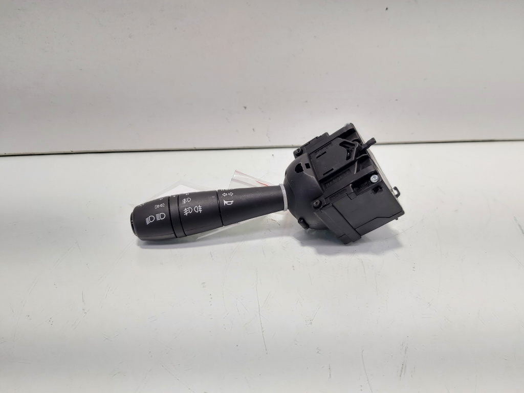 Maneta semnalizare cu bloc lumini si proiectoare, cod E10645396RS, Dacia Lodgy (id:700149)