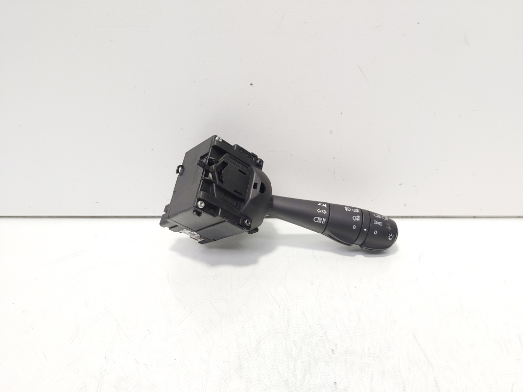 Maneta semnalizare cu bloc lumini si proiectoare, cod E10645396RS, Dacia Lodgy (id:691519)