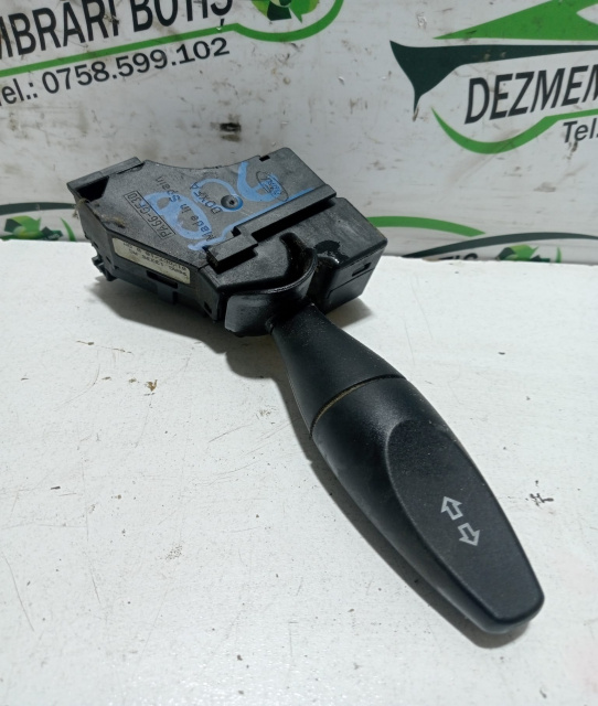 Maneta semnalizare Ford Focus [facelift] [2001 - 2007] wagon 5-usi 1.6 MT (101 hp)