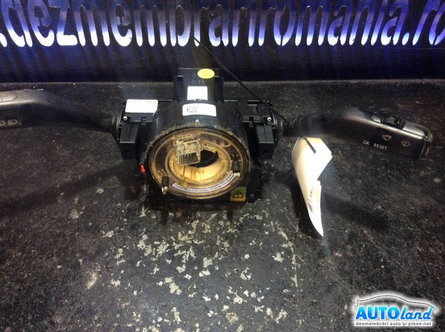 Maneta Semnalizare Maneta Stergatoare +panglica Volkswagen PASSAT 3C2 2005