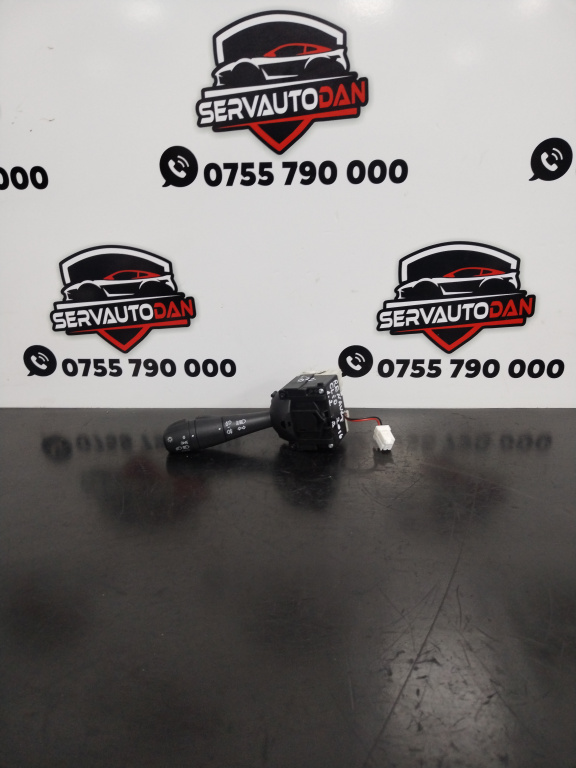 Maneta semnalizare Renault Clio 4 (2012-2016) 1.2 Benzina 2016, E10670323