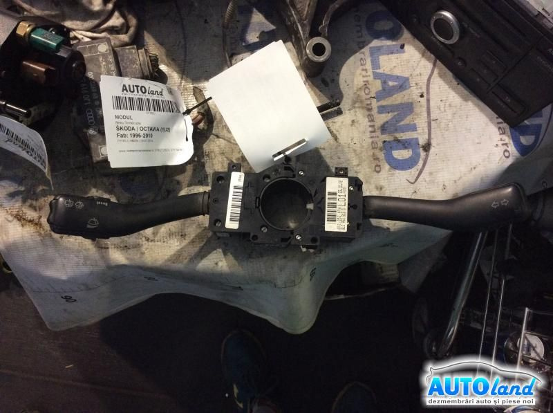 Maneta Semnalizare + Stergator cu Buton Reset Skoda OCTAVIA 1U2 1996-2010