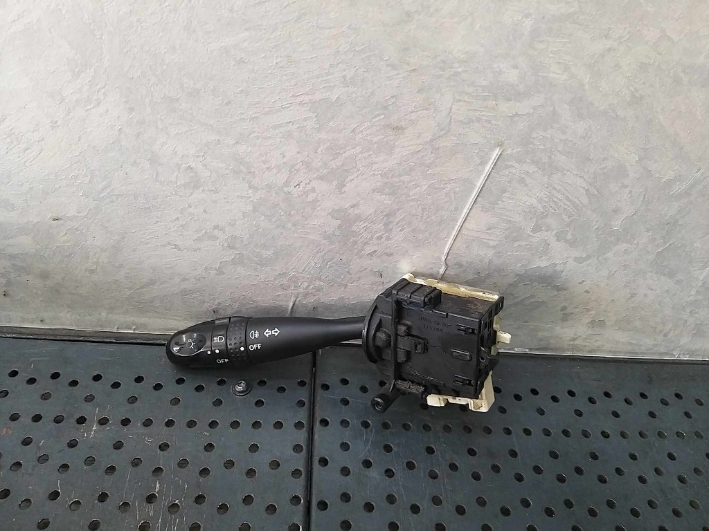 Maneta semnalizare suzuki swift 3 173744