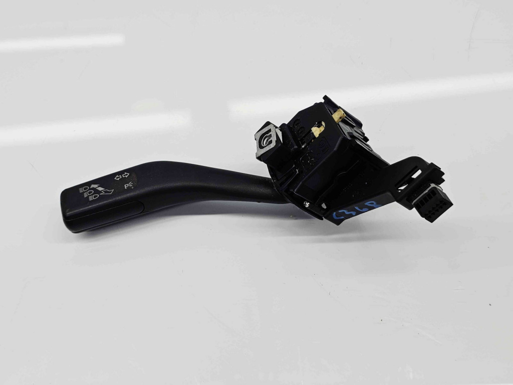 Maneta semnalizare Volkswagen Caddy 3 (2KA, 2KH) [Fabr 2004-2010] 1K0953513E