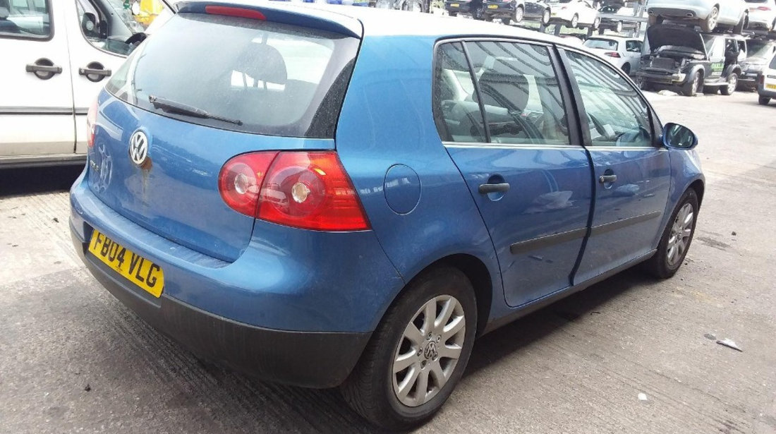 Maneta semnalizare Volkswagen Golf 5 2004 Hatchback 1.6 FSi