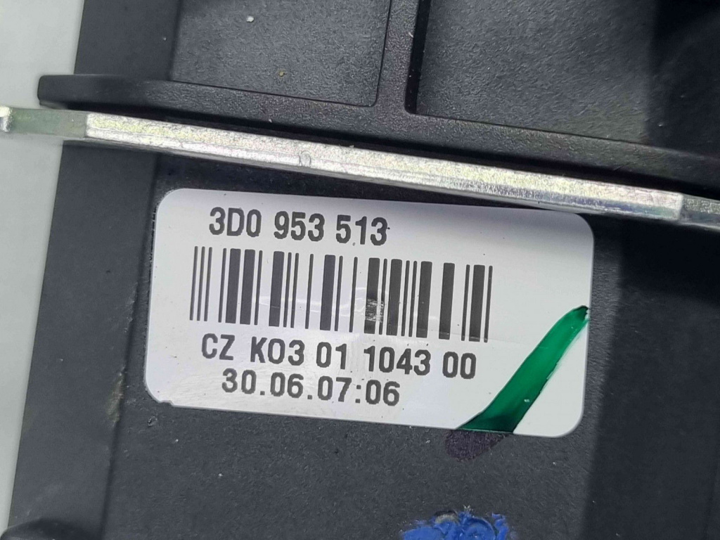 Maneta semnalizare Volkswagen Touareg (7LA, 7L6) [Fabr 2003-2010] 3D0953513