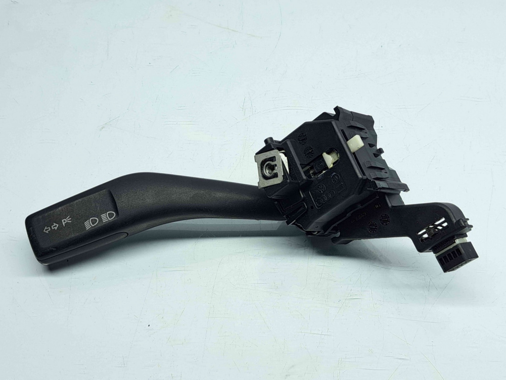 Maneta semnalizare Volkswagen Touran (1T1, 1T2) [Fabr 2003-2010] 1K0953513
