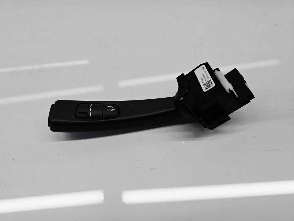 Maneta semnalizare Volvo V40 II Rdesign [Fabr 2013-2019] 31456045