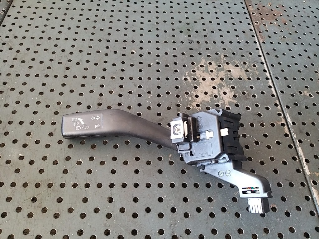 Maneta semnalizare vw golf 5 1k 1k0953513e