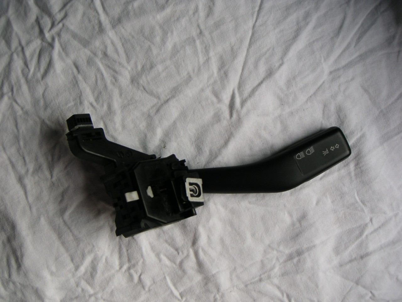 Maneta Semnalizare VW GOLF 5 cod 1K0953513