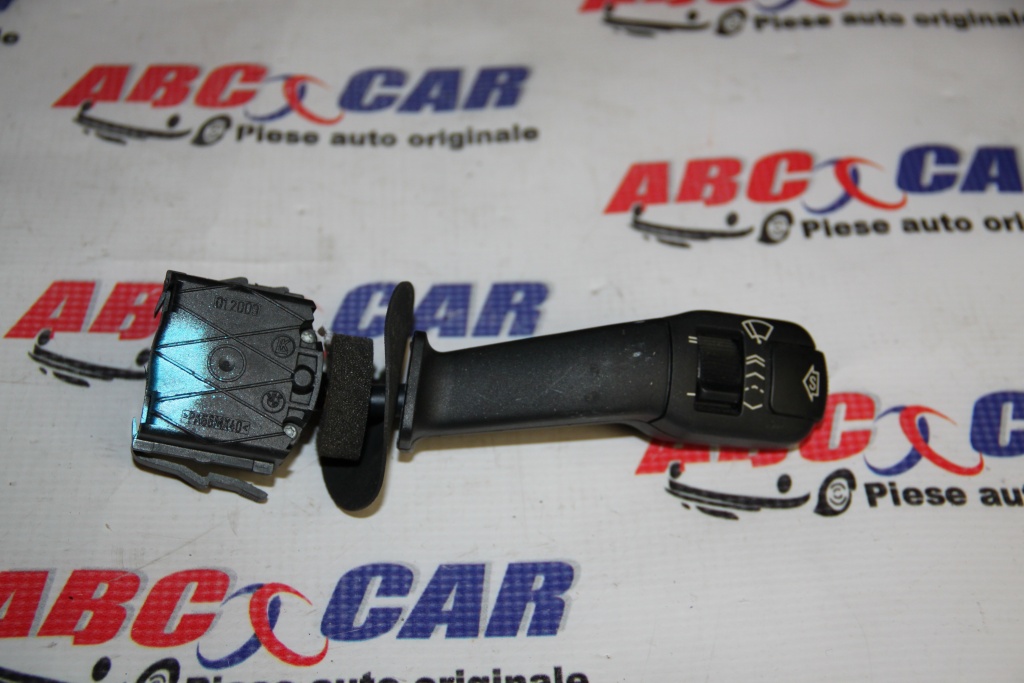 Maneta stergatoare BMW Seria 5 E39 cod: 8352171 model 2000