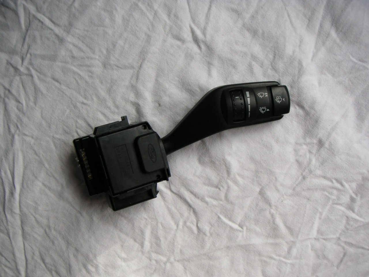 Maneta Stergatoare Ford Focus 2, Transit, C-Max cod 3M5T17A553BD