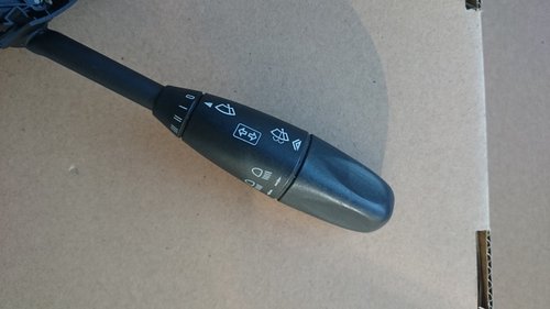 Maneta stergatoare lumini Mercedes E-Class W211 cod A1715402445, A1715402245
