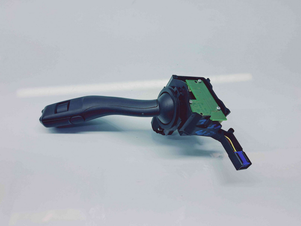 Maneta stergator Audi A3 Sportback (8PA) [Fabr 2004-2013] 8P0953519E
