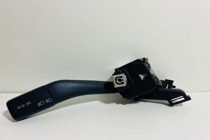 Maneta stergator Bloc lumini 1K0953513 / 1K0953513 / 01103500 Skoda Octavia 2 [2004 - 2008]