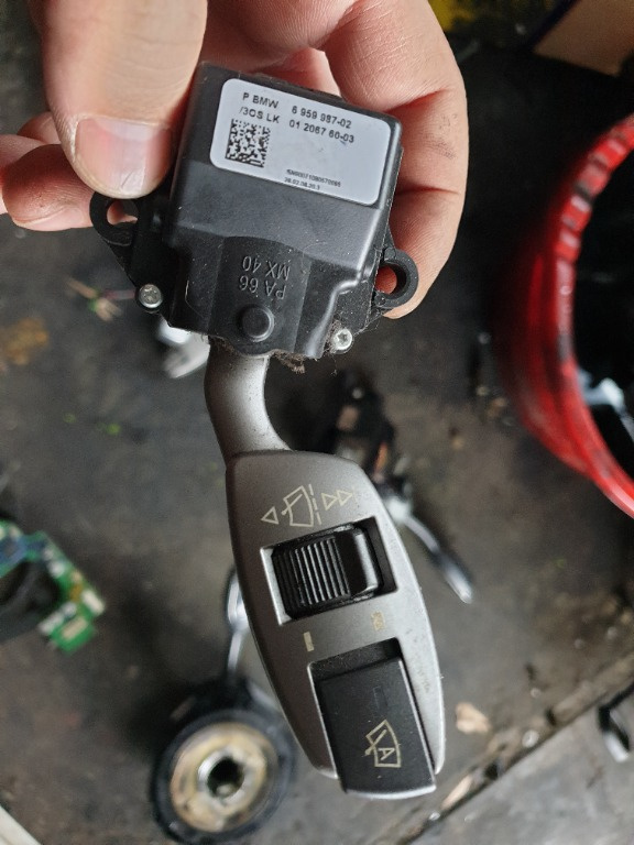Maneta stergator BMW Seria 7 E65 E66 cod 6959987-02