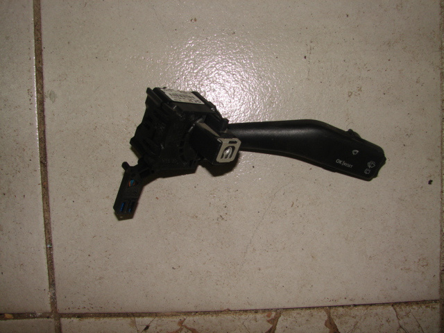 Maneta stergator cu BC Skoda Octavia 2 [2004 - 2008] RS liftback 5-usi 2.0 TFSI MT (200 hp) (1Z3)