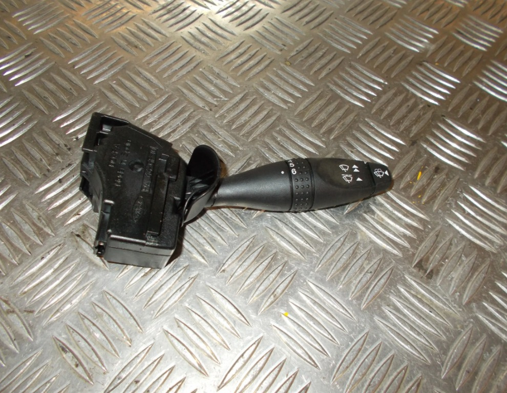 Maneta stergator Ford Fiesta 5 an fab. 2001 - 2008