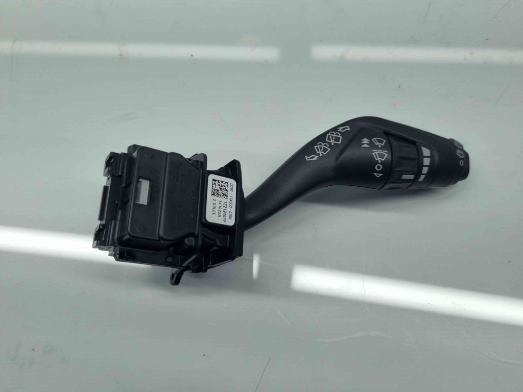 Maneta stergator Ford Mondeo 5 Hatchback [Fabr 2014-2022] DG9T-17A553-CDW