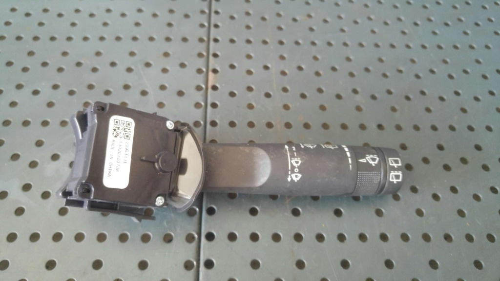 Maneta stergator opel astra j p10 20941131