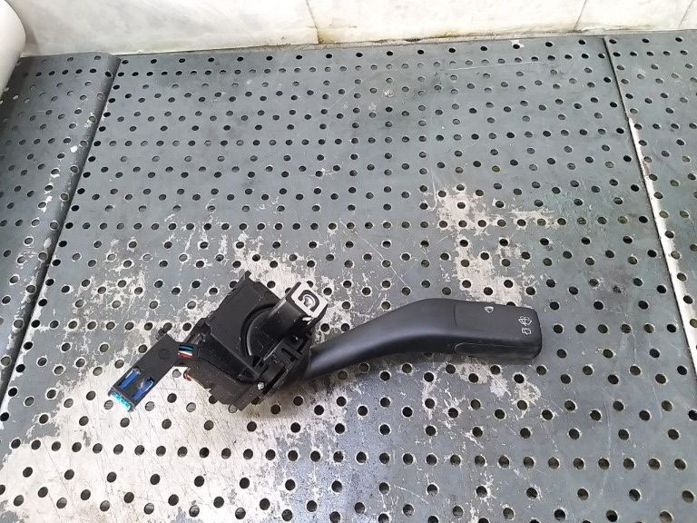 Maneta stergator parbriz vw caddy 3 1k0953519 anp80h023b