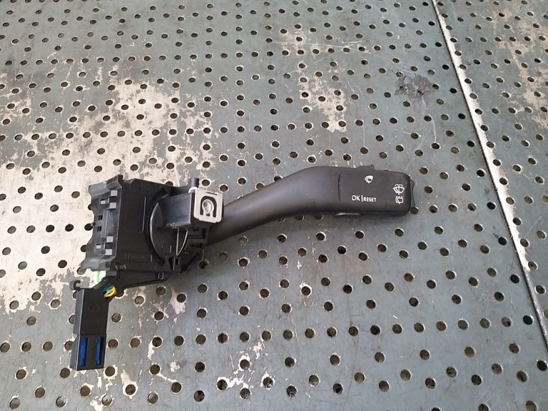 Maneta stergator parbriz vw golf 5 1k 1k0953519a