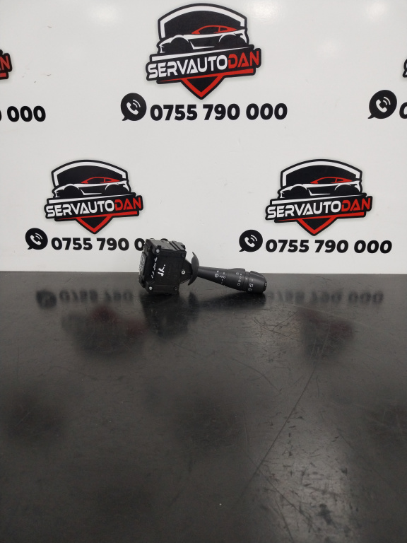 Maneta stergator Renault Clio 4 (2012-2016) 1.2 Benzina 2016, E10670323