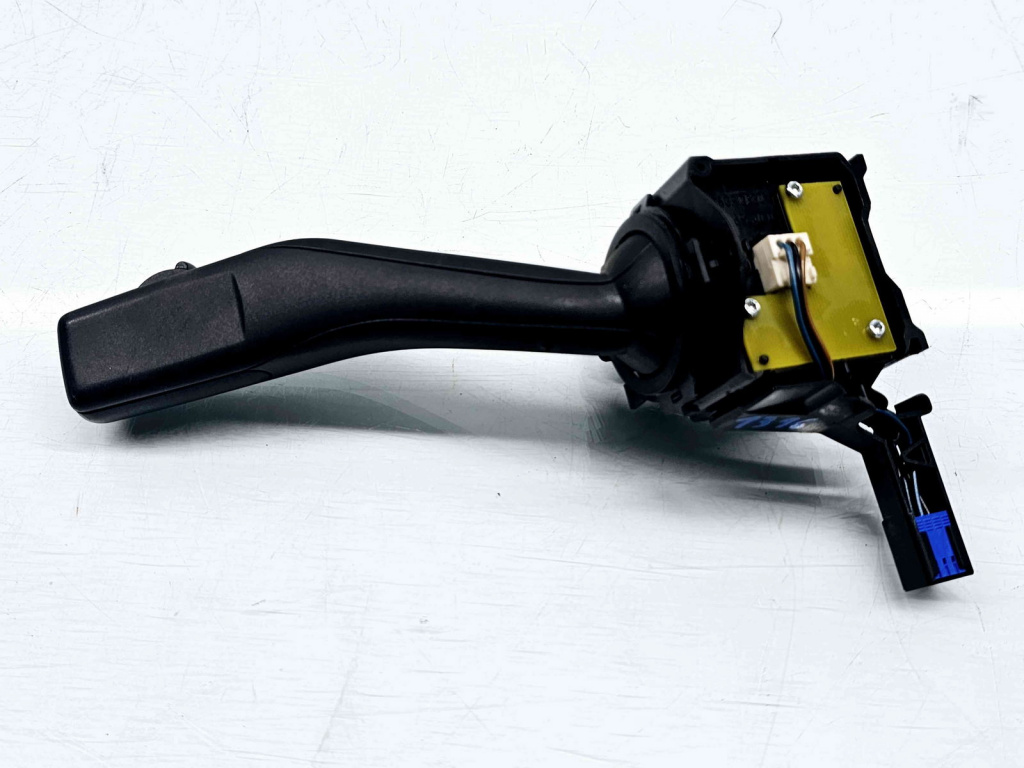 Maneta stergator Volkswagen Golf 5 Variant (1K5) [Fabr 2007-2009] 1K0953519H