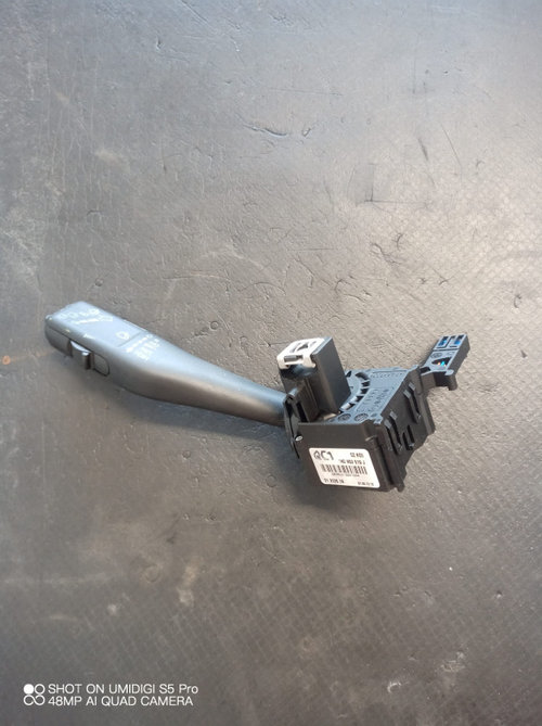 Maneta stergator Volkswagen Tiguan 2.0 DCI - COD 1K0953519J