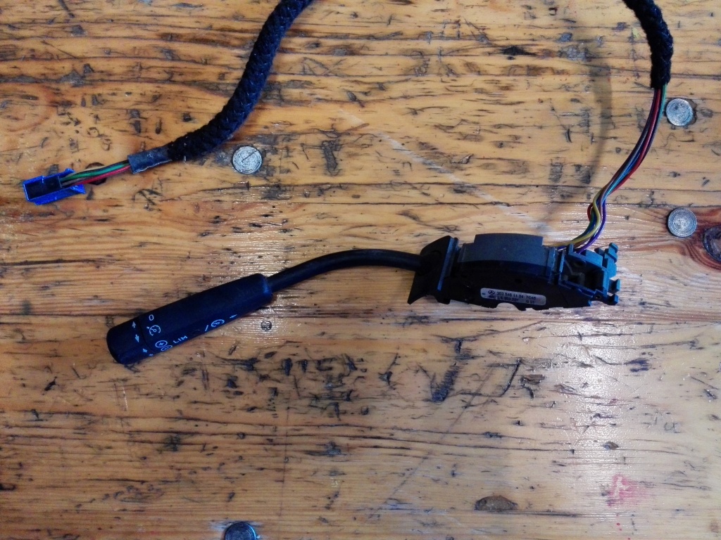 Maneta tempomat / Cruise control Mercedes C class W203 A2035451124
