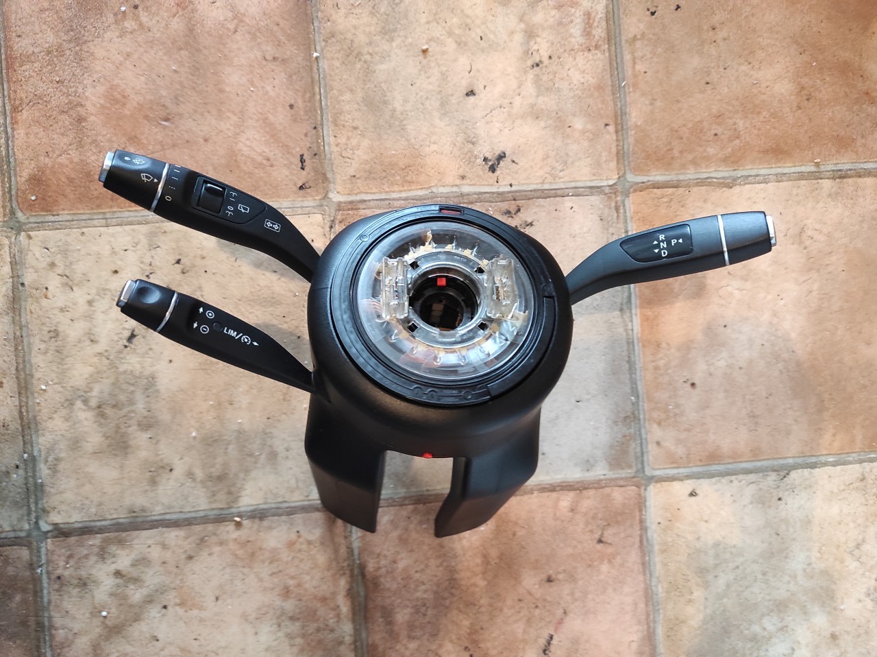 Maneta tempomat schimator viteze semnalizare stergatoare Mercedes GLA X156 cod A2469000718