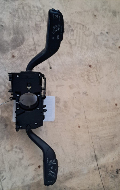 Manete semnalizare si stergator bloc complet 6R0953507G Skoda Roomster 5J [facelift] [2010 - 2015] MPV 5-usi 1.6 MT (105 hp)