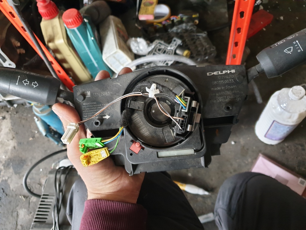 Manete Semnalizare Stergatoare Opel Corsa D 2008 cod 13142283