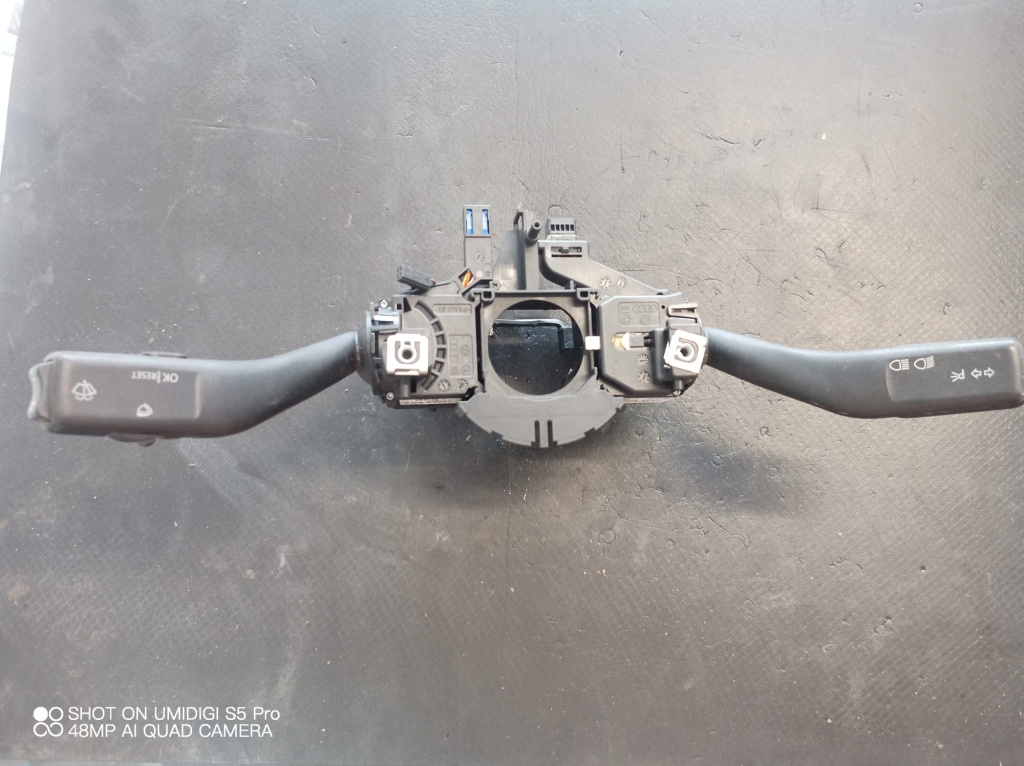 Manete semnalizare / stergator Skoda Octavia 2 - COD 1K0953503AM