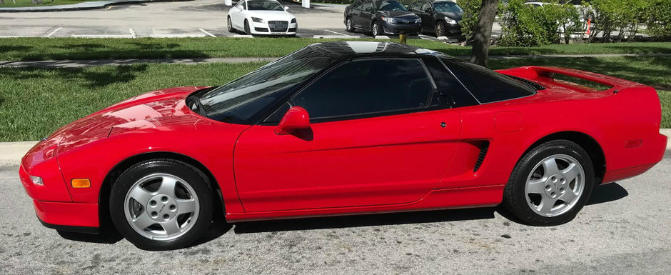 Marele Ayrton Senna a ajutat la dezvoltarea ei. Cat mai costa in ziua de azi un NSX cu 9.700 de km in bord