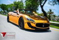 Maserati GranCabrio MC in auriu cromat