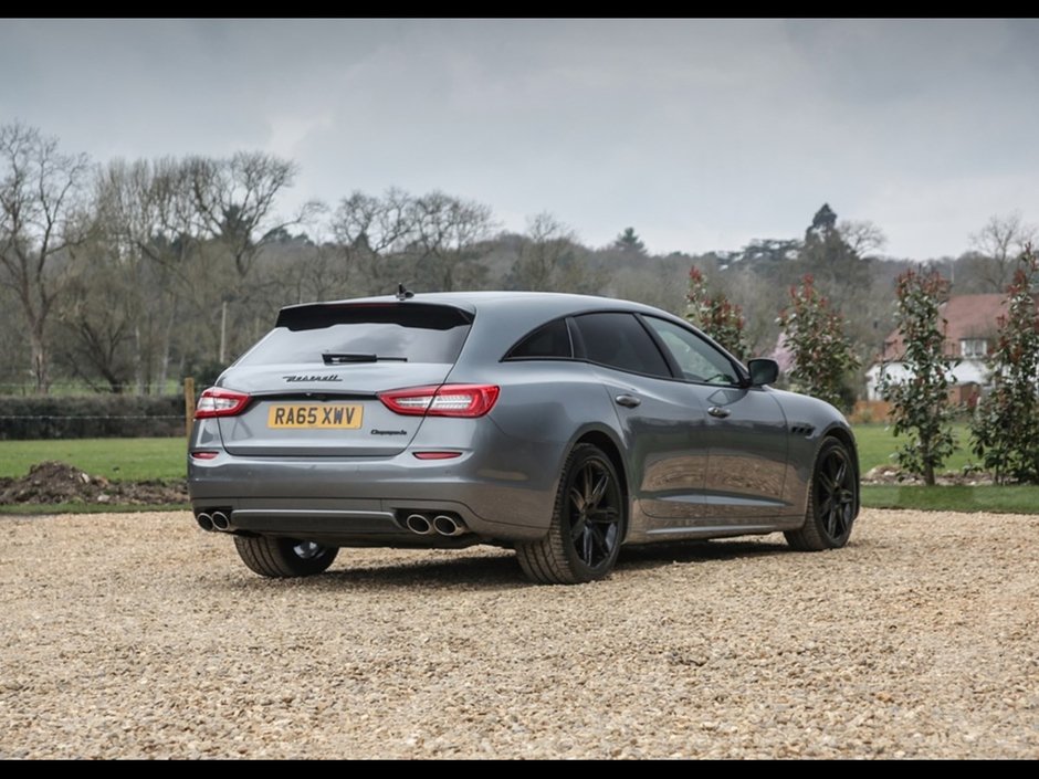 Maserati Quattroporte Shooting Brake de vanzare