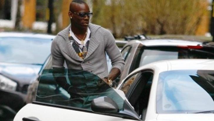 Maserati-ul lui Mario Balotelli a fost confiscat de politie