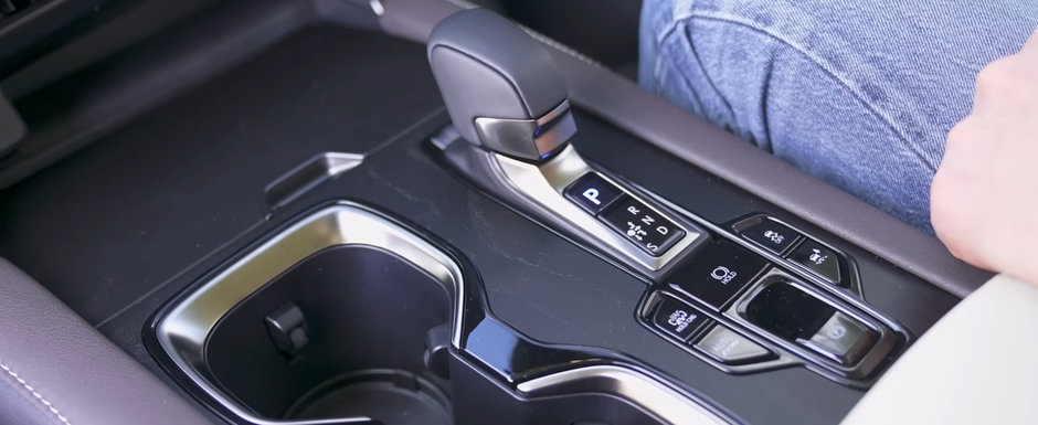Masina care le da fiori sefilor de la Audi, Mercedes si BMW. "Calitatea materialelor folosite la interior este mai buna decat in cazul modelelor germane echivalente" Masina care le da fiori sefilor de la Audi, Mercedes si BMW. "Calitatea materialelor folosite la interior este mai buna decat in cazul modelelor germane echivalente"